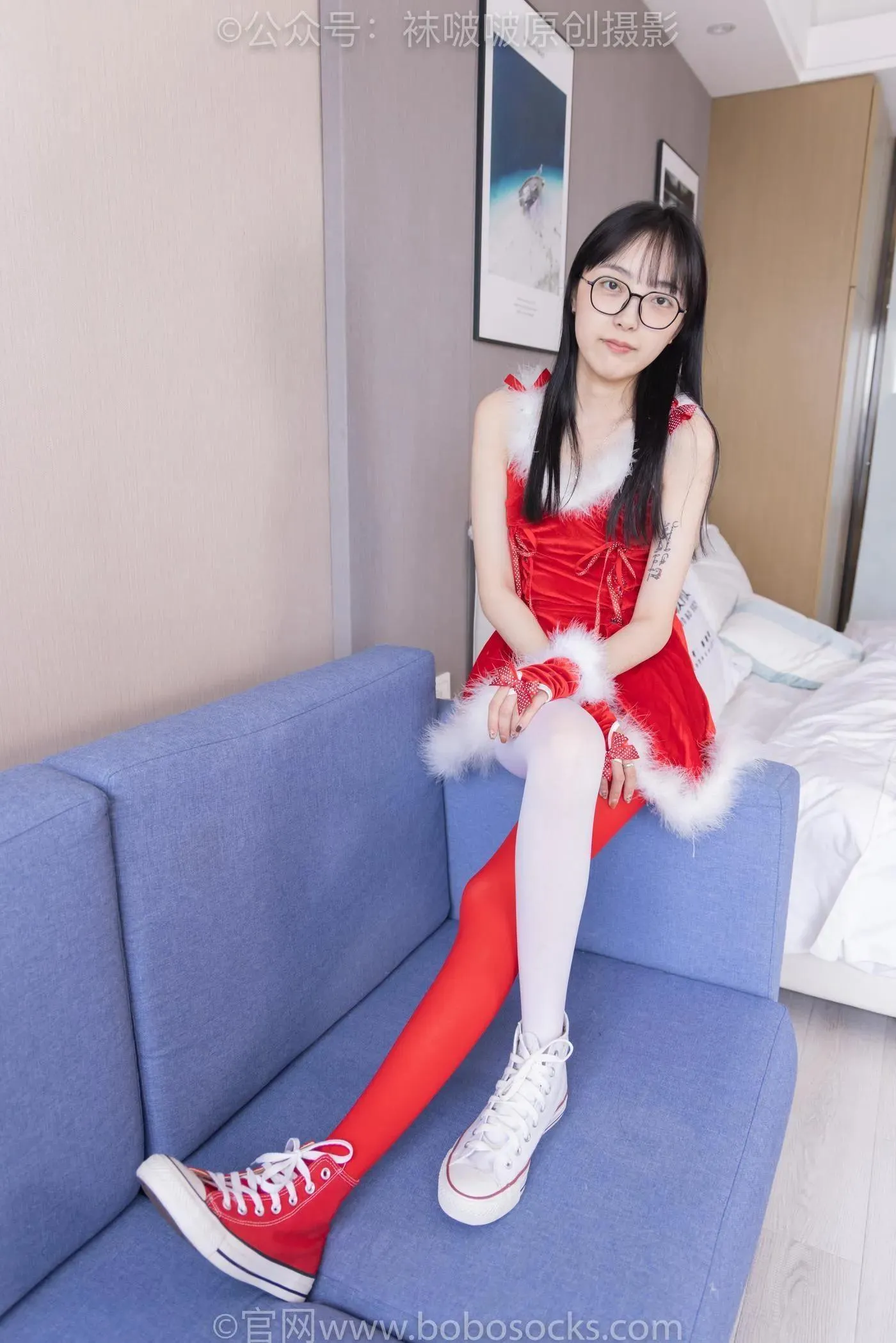 [BoBoSocks袜啵啵]NO.152 稚予-圣诞服、帆布鞋、厚白丝、厚红丝 [135P]插图6